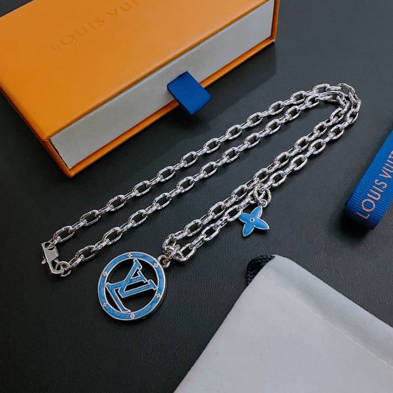 LV Necklace 02lyr101